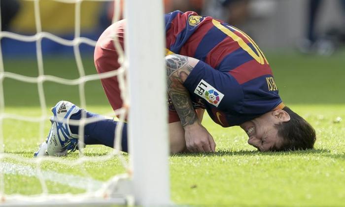 Lionel Messi受伤新闻：Barcelona Star在El Clasico领先的最新健身