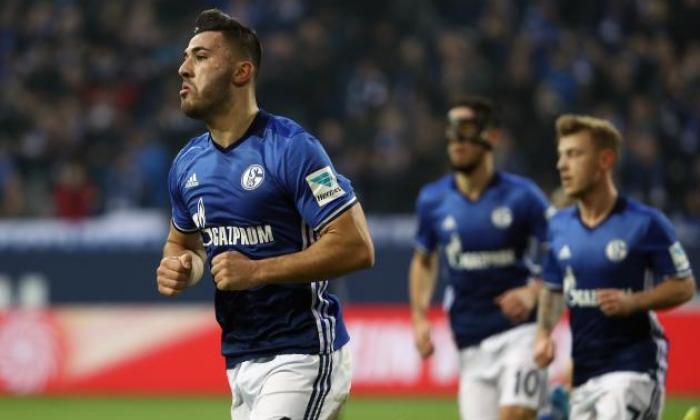 转移新闻：利物浦和曼彻斯特城市为战斗为Schalke Star Sead Kolasinac